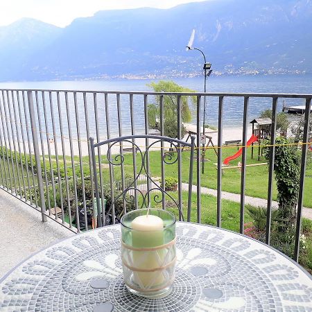 Campione Giulia Exclusive Lakefront apartment by Gardadomusmea Campione del Garda Exterior foto