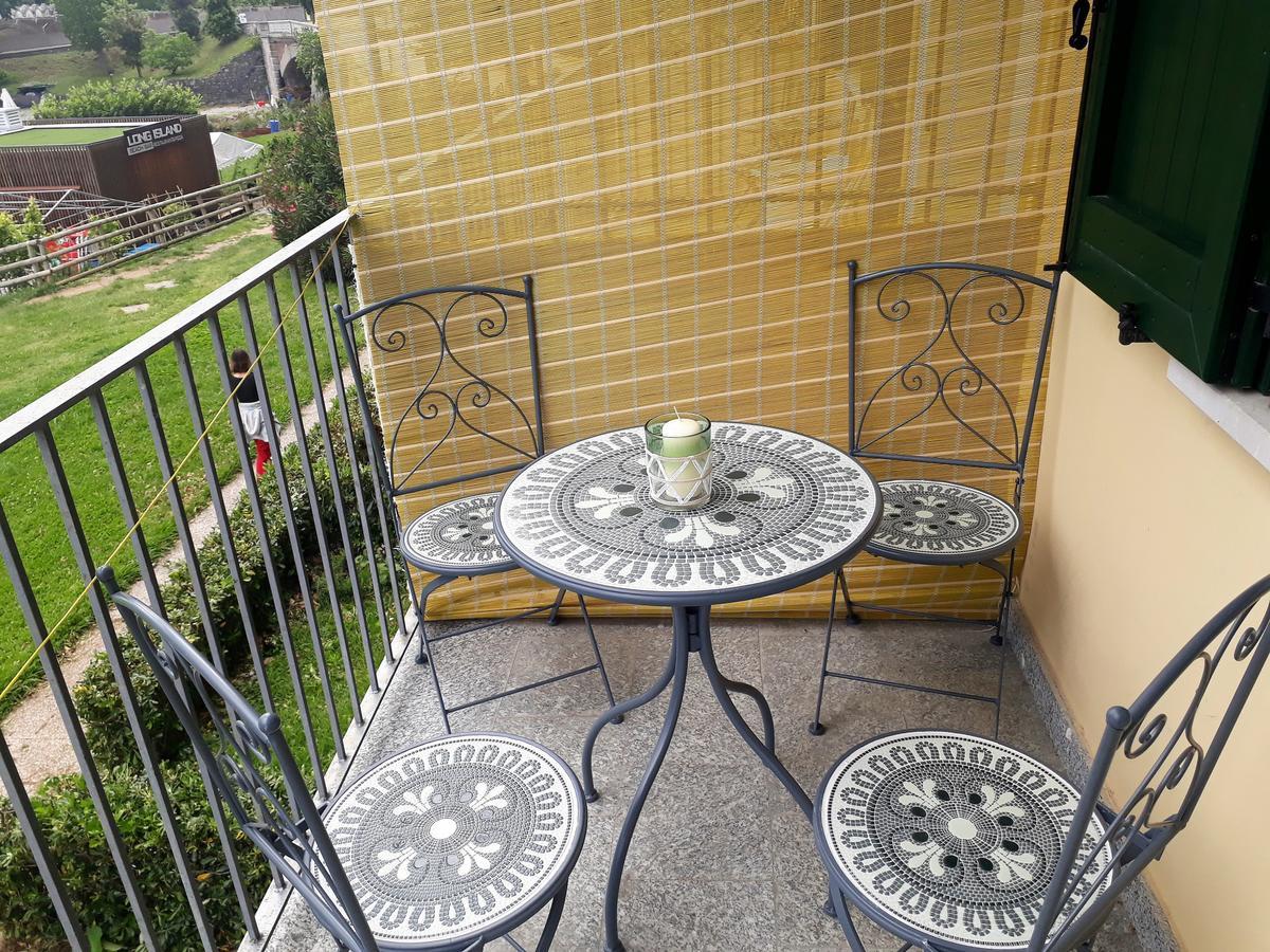 Campione Giulia Exclusive Lakefront apartment by Gardadomusmea Campione del Garda Exterior foto